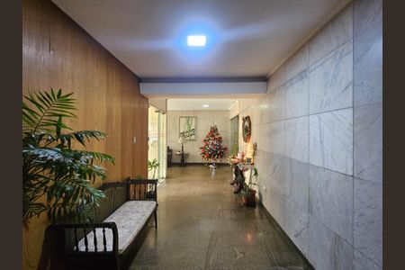 Apartamento à venda com 79m², 2 quartos e sem vaga Apartamento à venda com 79m², 2 quartos e sem vagaHall social