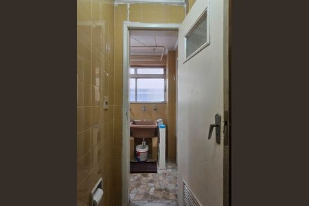 Apartamento à venda com 79m², 2 quartos e sem vaga Apartamento à venda com 79m², 2 quartos e sem vagaBanheiro de serviço