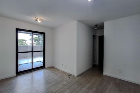 Apartamento para alugar com 90m², 2 quartos e 1 vaga Apartamento para alugar com 90m², 2 quartos e 1 vagaSala