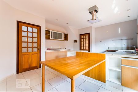 Casa à venda com 460m², 5 quartos e 5 vagas