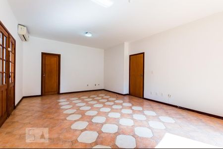 Casa à venda com 460m², 5 quartos e 5 vagas