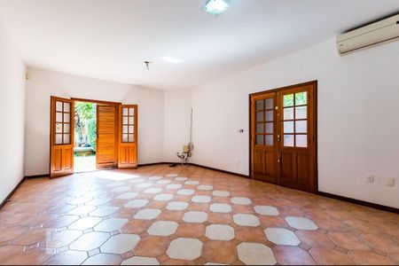 Casa à venda com 460m², 5 quartos e 5 vagas