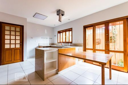 Casa à venda com 460m², 5 quartos e 5 vagas
