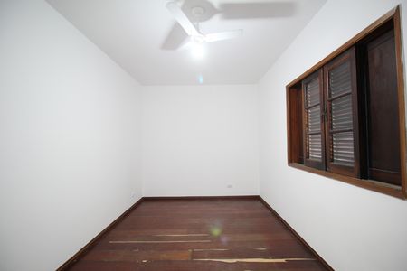 Casa à venda com 200m², 3 quartos e 4 vagasQuarto 