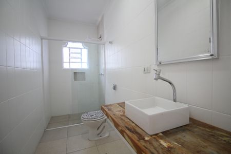 Casa à venda com 200m², 3 quartos e 4 vagasBanheiro suite