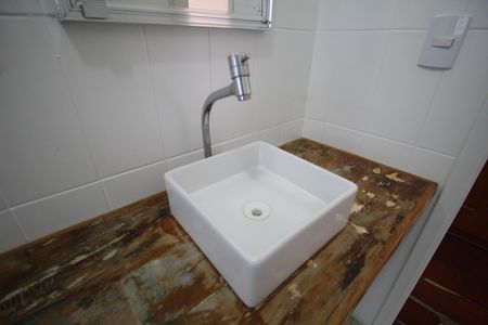 Casa à venda com 200m², 3 quartos e 4 vagasBanheiro suite