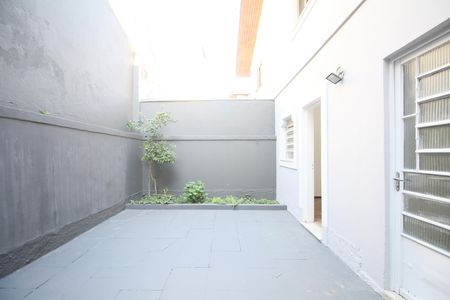 Casa à venda com 200m², 3 quartos e 4 vagasQuintal