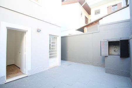 Quintal de casa para alugar com 3 quartos, 200m² em Jardim Colombo, São Paulo