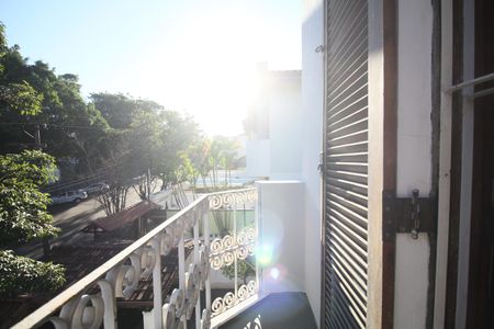 varanda suíte  de casa para alugar com 3 quartos, 200m² em Jardim Colombo, São Paulo