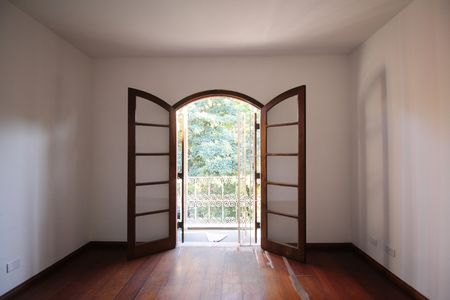 Casa à venda com 200m², 3 quartos e 4 vagassuíte 