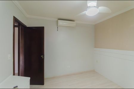 Casa para alugar com 172m², 3 quartos e 2 vagasSuíte