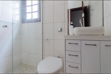 Casa para alugar com 172m², 3 quartos e 2 vagasBanheiro Social