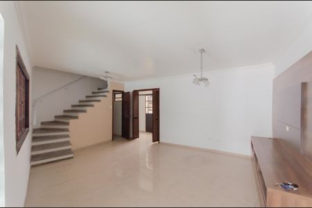 Casa para alugar com 172m², 3 quartos e 2 vagasSala