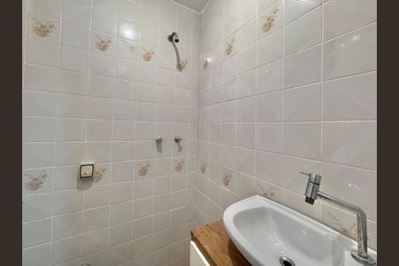 Apartamento à venda com 200m², 3 quartos e 2 vagasBanheiro de Serviço