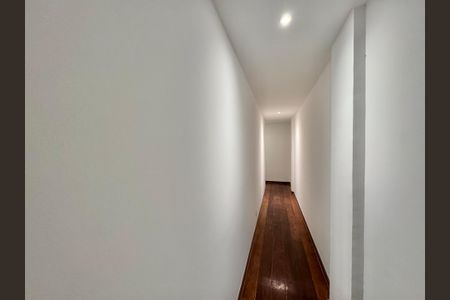 Apartamento à venda com 200m², 3 quartos e 2 vagasCorredor