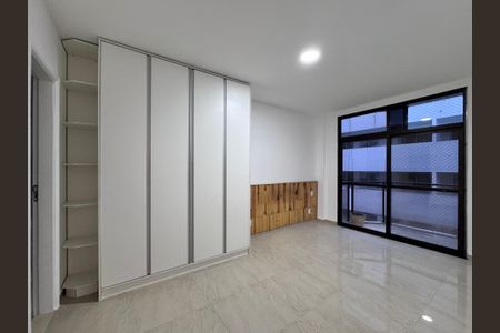 Apartamento à venda com 200m², 3 quartos e 2 vagasSuíte