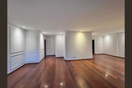 Apartamento à venda com 200m², 3 quartos e 2 vagasSala