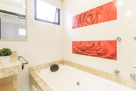 Apartamento para alugar com 97m², 1 quarto e 2 vagas Apartamento para alugar com 97m², 1 quarto e 2 vagasBanheiro da Suíte