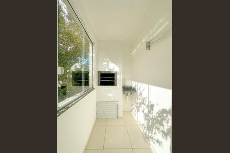 Apartamento para alugar com 72m², 2 quartos e 1 vagaVaranda
