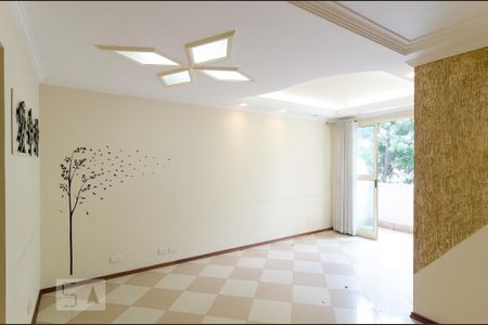 Sala de casa para alugar com 2 quartos, 220m² em Vila da Saúde, São Paulo