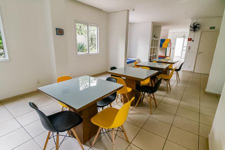Apartamento para alugar com 50m², 2 quartos e 1 vaga Apartamento para alugar com 50m², 2 quartos e 1 vagaÁrea comum - Salão de festas