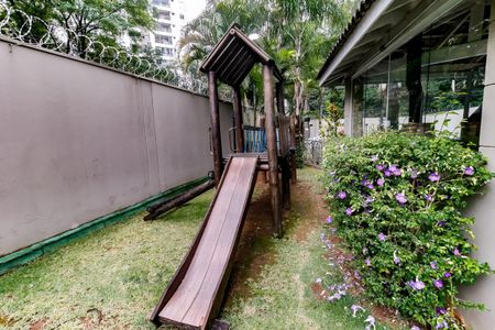 Apartamento para alugar com 50m², 2 quartos e 1 vaga Apartamento para alugar com 50m², 2 quartos e 1 vagaÁrea comum - Playground
