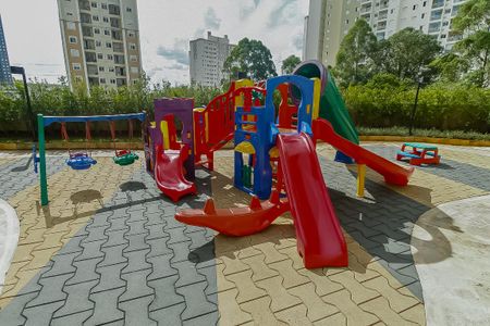 Apartamento para alugar com 50m², 2 quartos e 1 vaga Apartamento para alugar com 50m², 2 quartos e 1 vagaÁrea comum - Playground