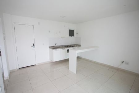 Sala de kitnet/studio à venda com 1 quarto, 41m² em Taquara, Rio de Janeiro