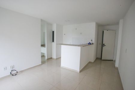 Sala de kitnet/studio à venda com 1 quarto, 43m² em Taquara, Rio de Janeiro