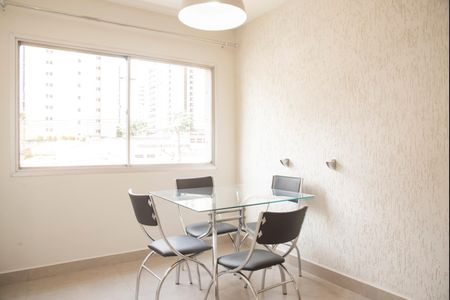 Apartamento à venda com 68m², 2 quartos e 1 vagaSala