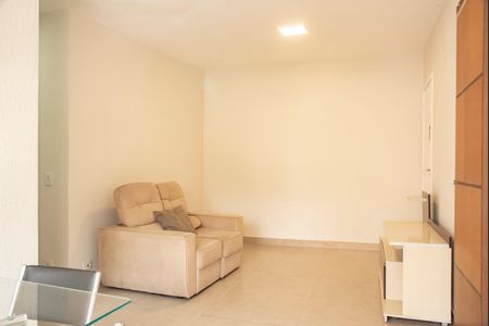 Apartamento à venda com 68m², 2 quartos e 1 vagaSala