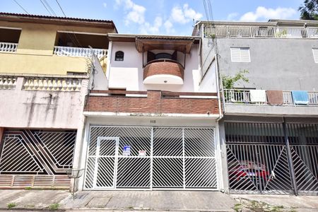 Casa à venda com 240m², 3 quartos e 5 vagasFachada