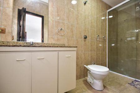 Casa à venda com 240m², 3 quartos e 5 vagasBanheiro Suíte