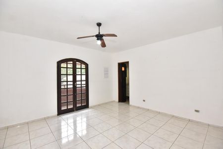 Casa à venda com 240m², 3 quartos e 5 vagasSuíte