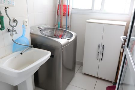 Apartamento para alugar com 61m², 2 quartos e 1 vagaÁrea de Serviço