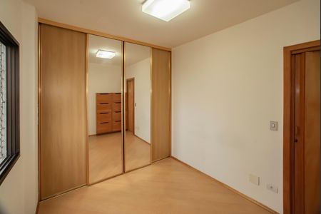 Quarto 1 de apartamento para alugar com 2 quartos, 60m² em Chácara Inglesa, São Paulo