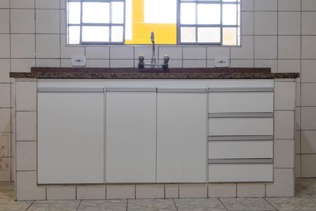 Casa para alugar com 110m², 2 quartos e sem vagaCozinha - Pia