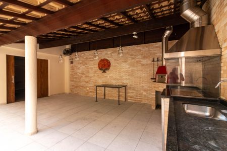 Apartamento para alugar com 72m², 2 quartos e 1 vagaÁrea comum - Churrasqueira