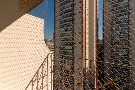 Apartamento para alugar com 72m², 2 quartos e 1 vagaSacada