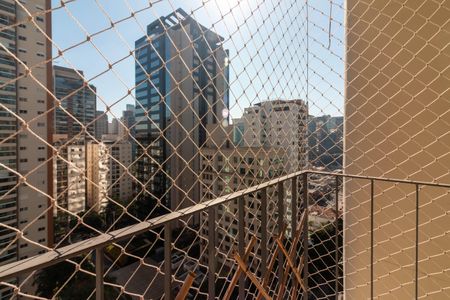 Apartamento para alugar com 72m², 2 quartos e 1 vagaSacada