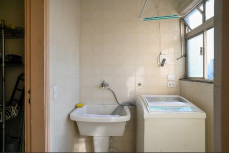 Apartamento à venda com 70m², 2 quartos e 1 vagaÁrea de Serviço