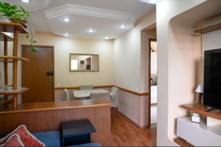 Sala de apartamento à venda com 2 quartos, 70m² em Vila Gumercindo, São Paulo