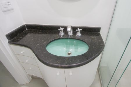 Apartamento à venda com 151m², 2 quartos e 1 vaga Apartamento à venda com 151m², 2 quartos e 1 vagaBanheiro da Suíte