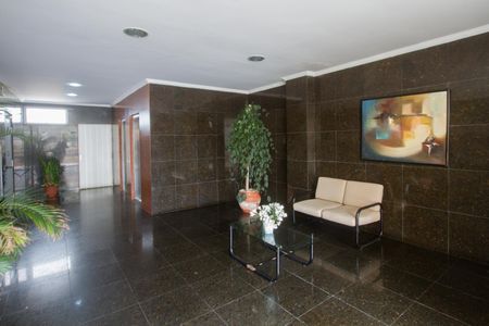 Apartamento à venda com 151m², 2 quartos e 1 vaga Apartamento à venda com 151m², 2 quartos e 1 vagaHall social