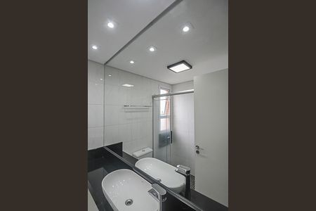 Apartamento à venda com 107m², 3 quartos e 2 vagas Apartamento à venda com 107m², 3 quartos e 2 vagasBanheiro da Suíte