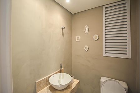 Apartamento à venda com 107m², 3 quartos e 2 vagas Apartamento à venda com 107m², 3 quartos e 2 vagasLavabo