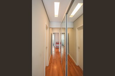 Apartamento à venda com 107m², 3 quartos e 2 vagas Apartamento à venda com 107m², 3 quartos e 2 vagasSuíte