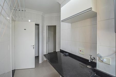 Apartamento à venda com 107m², 3 quartos e 2 vagas Apartamento à venda com 107m², 3 quartos e 2 vagasÁrea de Serviço