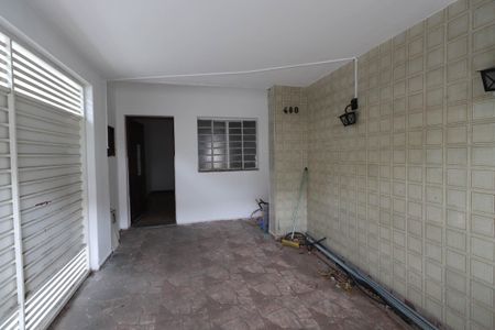 Casa para alugar com 130m², 2 quartos e 1 vaga Casa para alugar com 130m², 2 quartos e 1 vagaGaragem