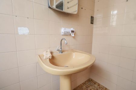 Casa para alugar com 130m², 2 quartos e 1 vaga Casa para alugar com 130m², 2 quartos e 1 vagaBanheiro